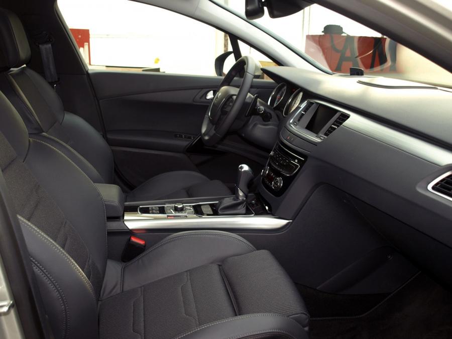  Peugeot 508 GT 2010 года  (фото 6 из 18)